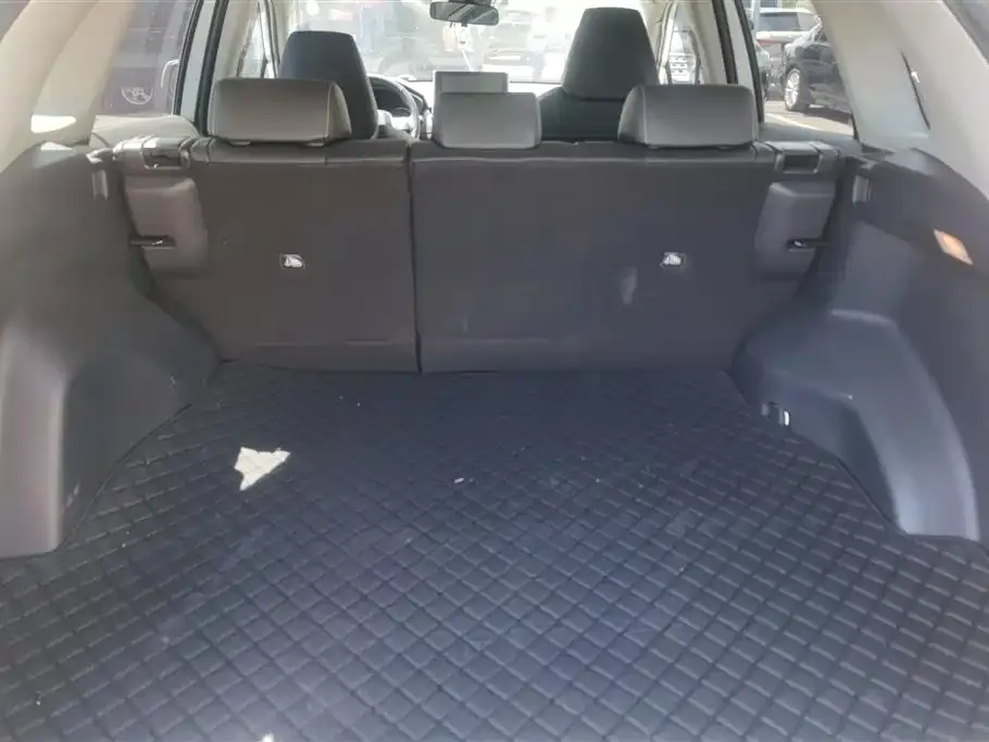 Toyota RAV4 — фото 3