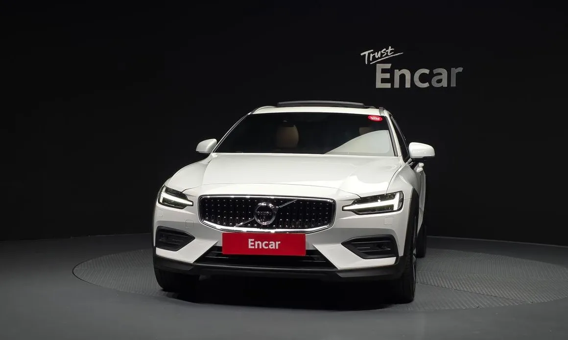 Volvo V60 2021 из KR, фото 4