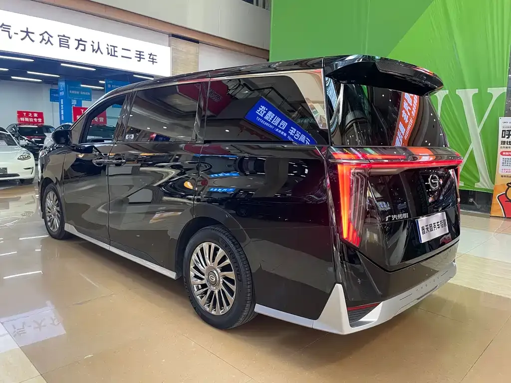 GAC Motor Trumpchi M8 — фото 3