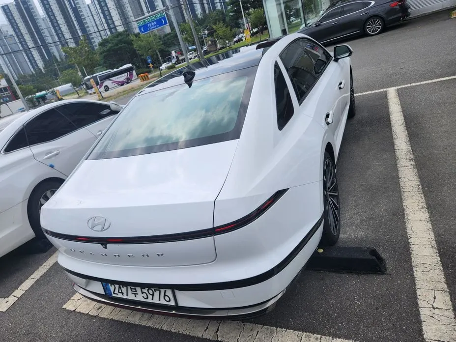 Hyundai Grandeur 2023 из KR, фото 6