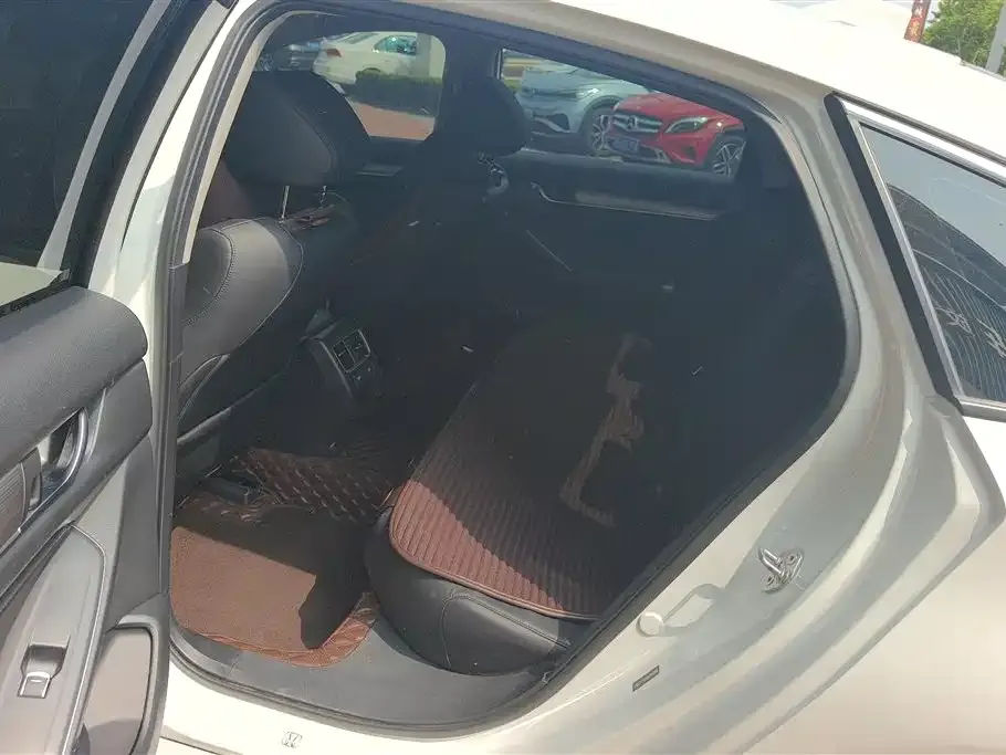 Honda Accord — фото 2