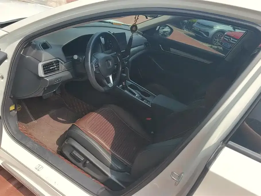 Honda Accord — фото 5