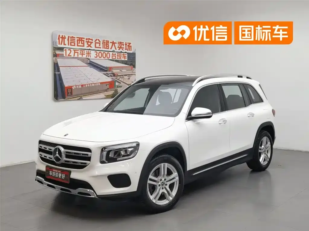 Mercedes-Benz GLB — фото 1