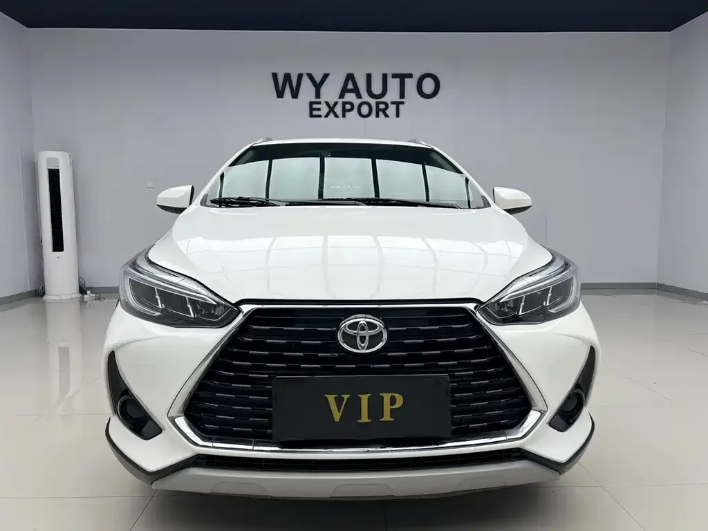 Toyota Yaris L — фото 5