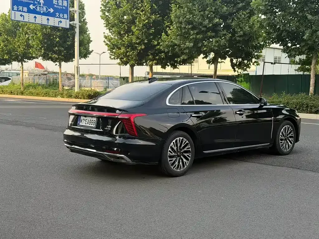 Hongqi H5 — фото 5