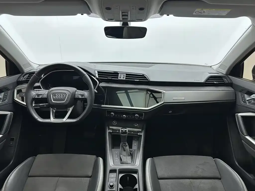 Audi Q3 — фото 7