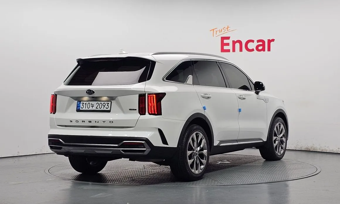 Kia Sorento — фото 8