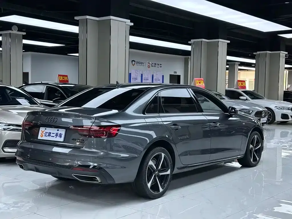 Audi A4L — фото 4