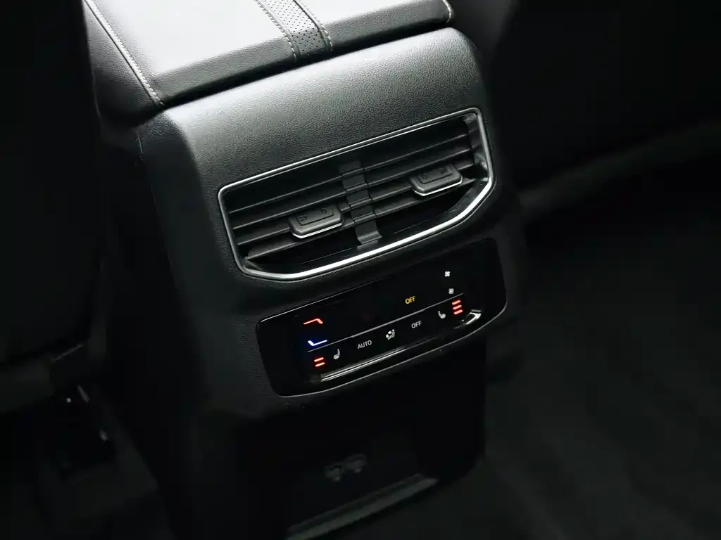 Volkswagen Talagon 2023 из CN, фото 2