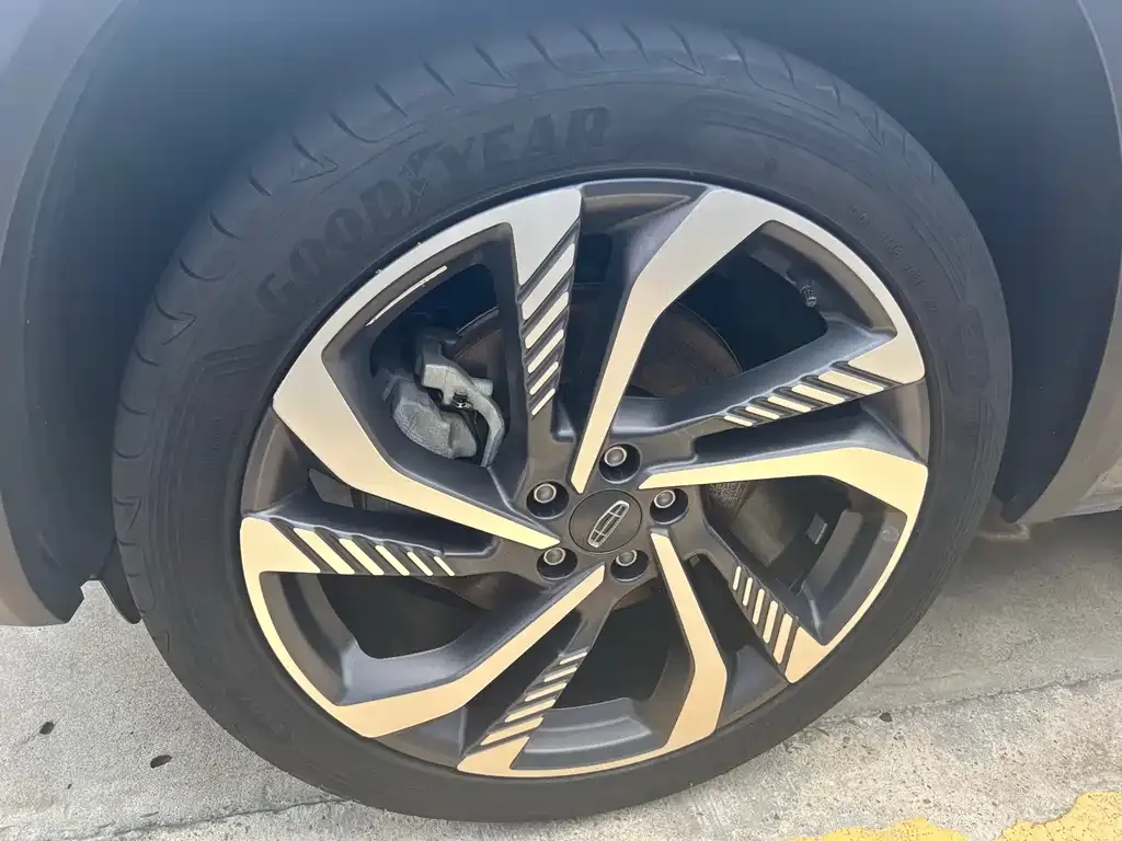 Geely Xingyue L 2024 из CN, фото 4