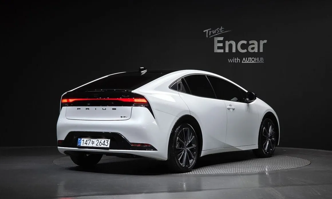 Toyota Prius 2024 из KR, фото 6
