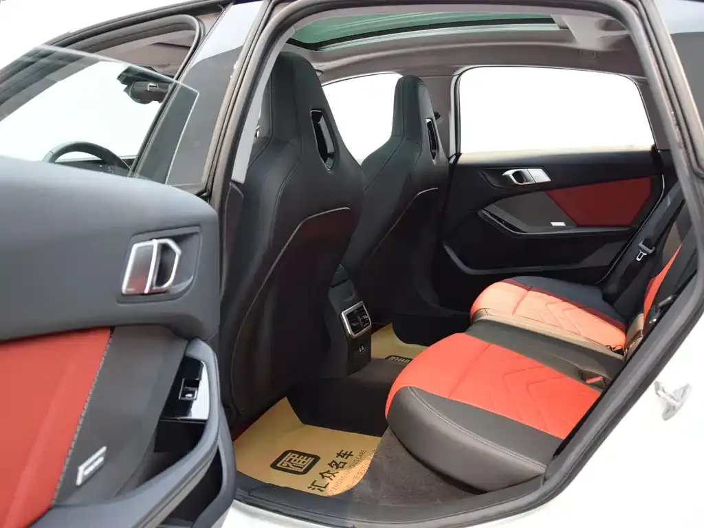 BMW 2 Series 2025 из CN, фото 3