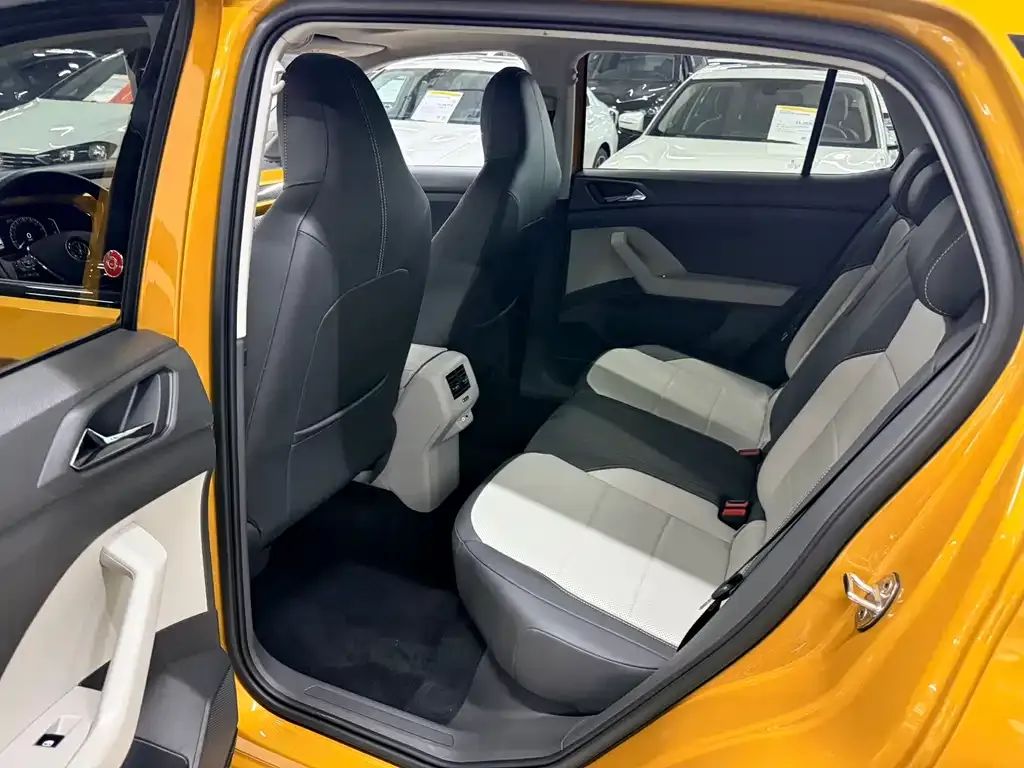 Volkswagen T-Cross — фото 5