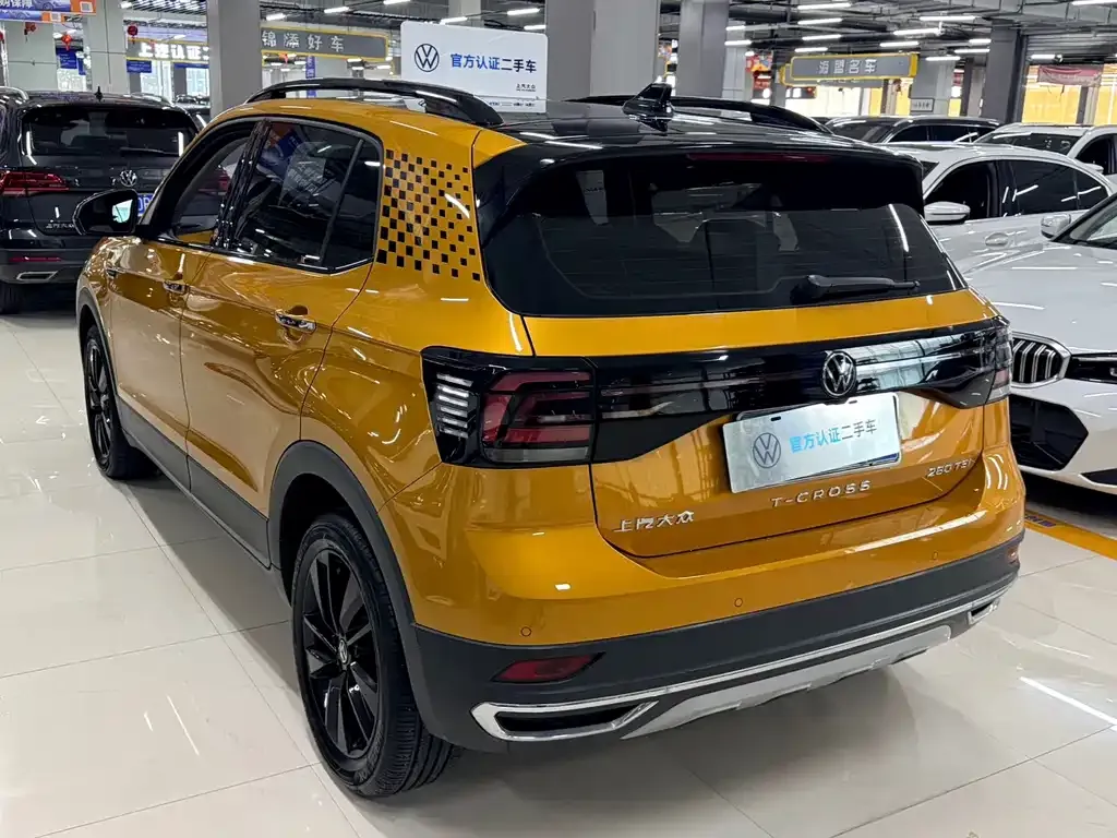 Volkswagen T-Cross — фото 10