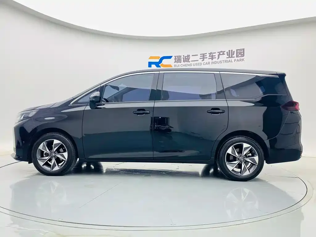 GAC Motor Trumpchi M6 — фото 2