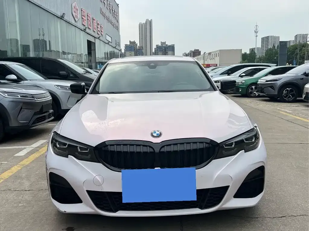 BMW 3 Series 2022 из CN, фото 6