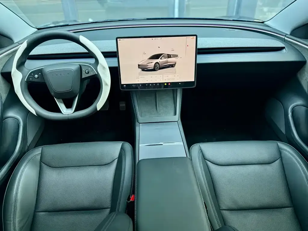 Tesla Model 3 — фото 2