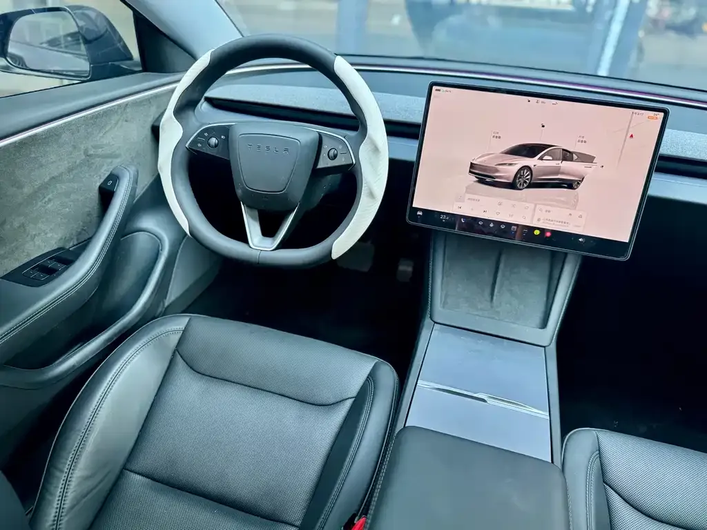 Tesla Model 3 — фото 3