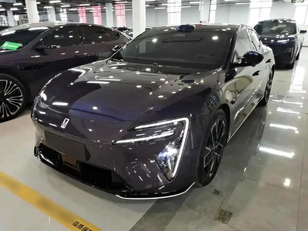 Avatr 06 — фото 1
