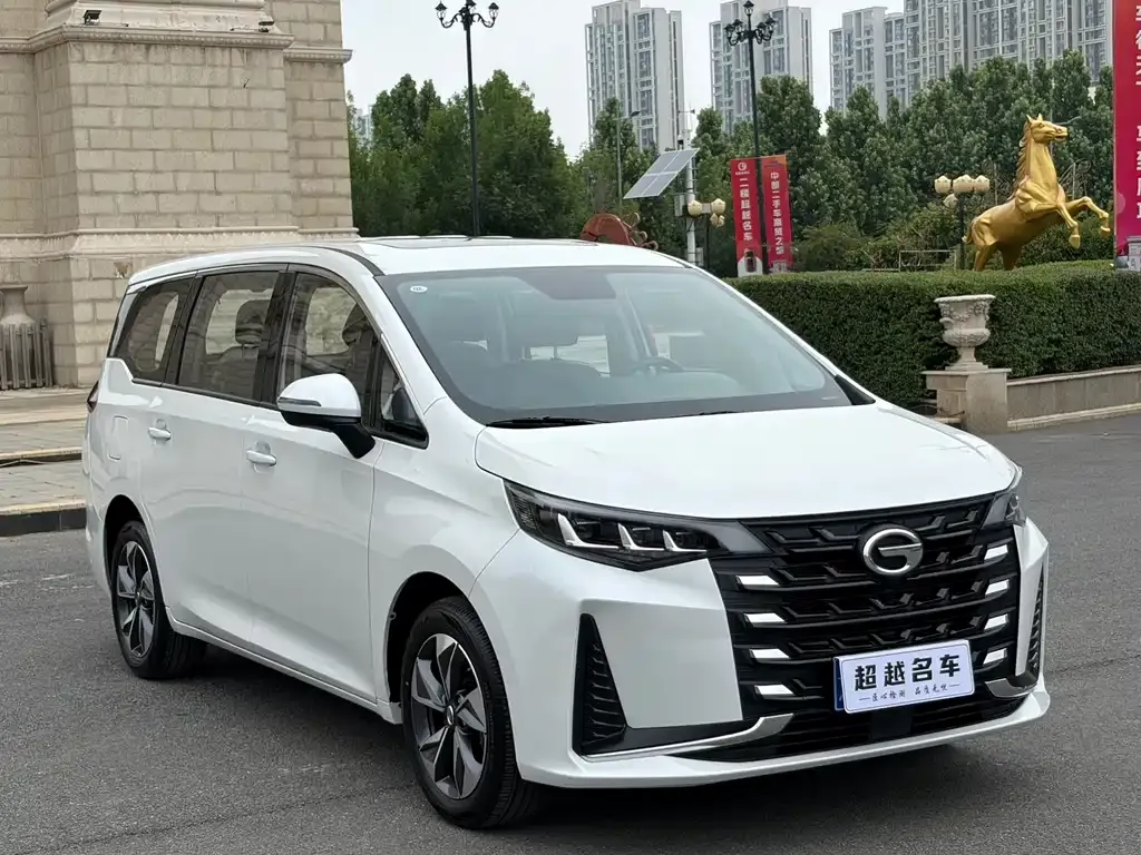 GAC Motor Trumpchi M6 — фото 10
