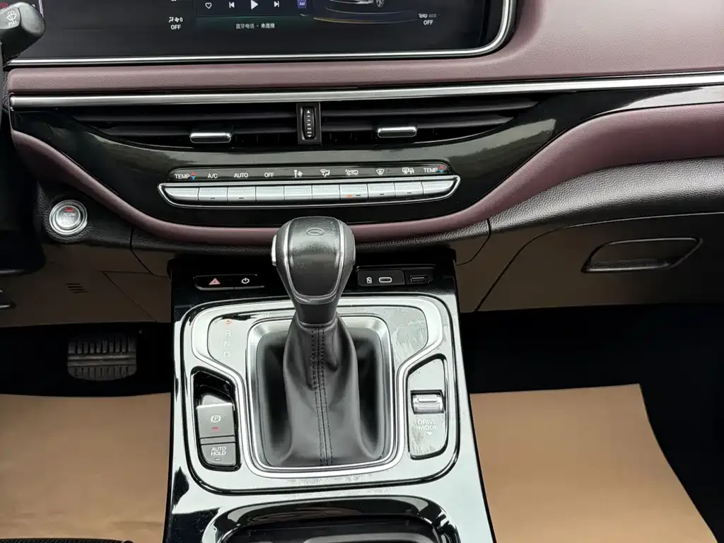 GAC Motor Trumpchi M6 — фото 3