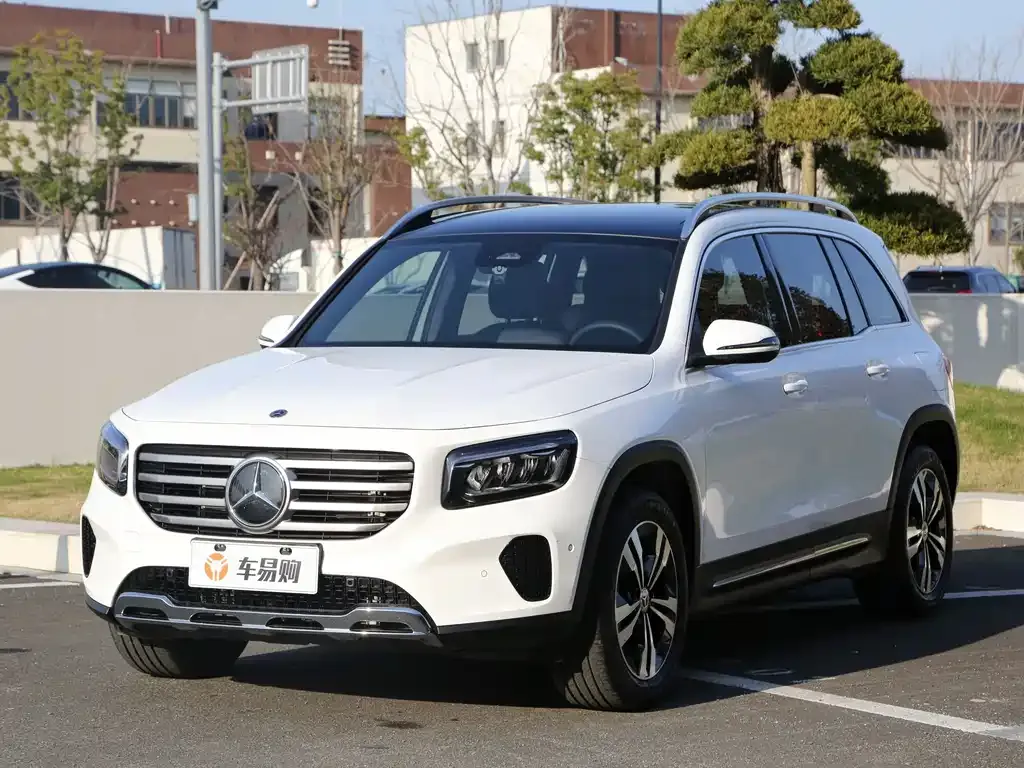 Mercedes-Benz GLB — фото 1