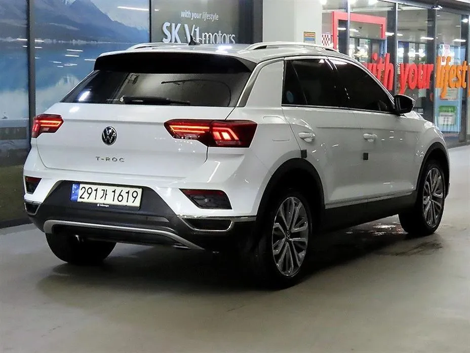 Volkswagen T-Roc — фото 6