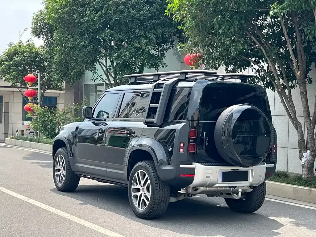 Land Rover Defender — фото 10