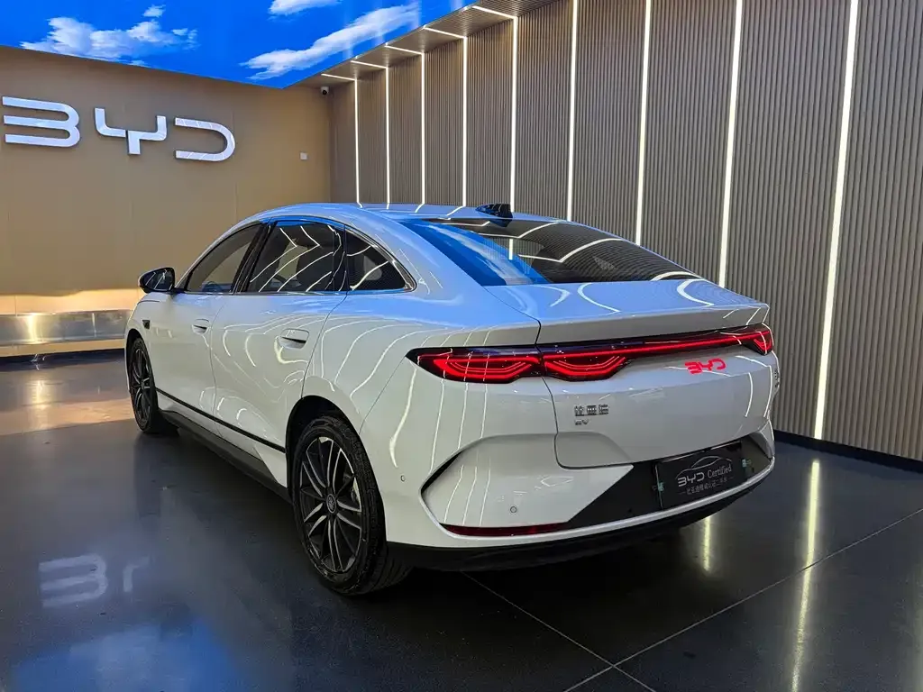BYD Qin L — фото 6
