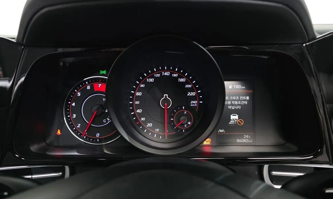 Hyundai AVANTE 2023 из KR, фото 3