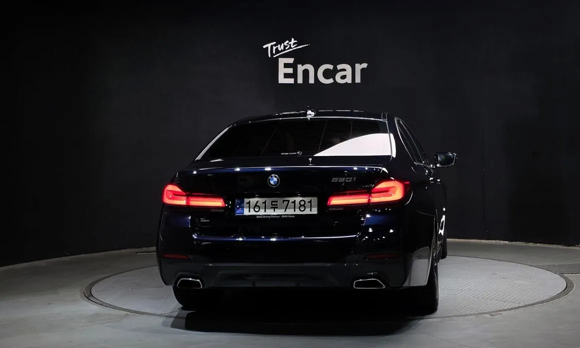 BMW 5-Series 2021 из KR, фото 2