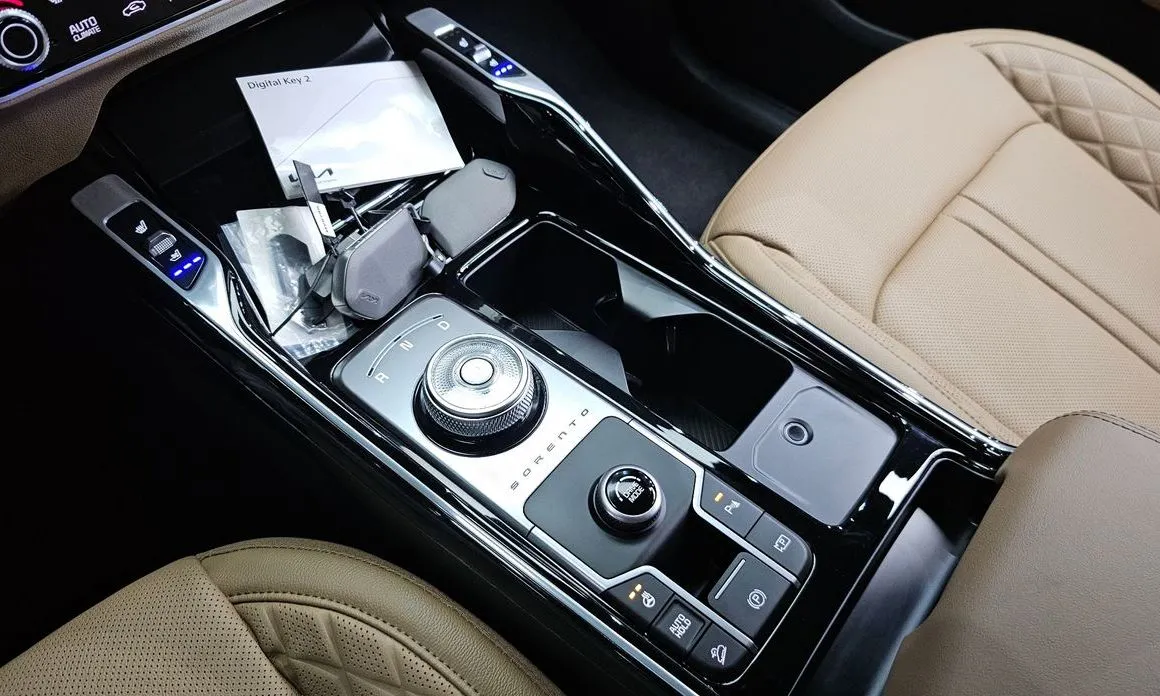 Kia Sorento — фото 8
