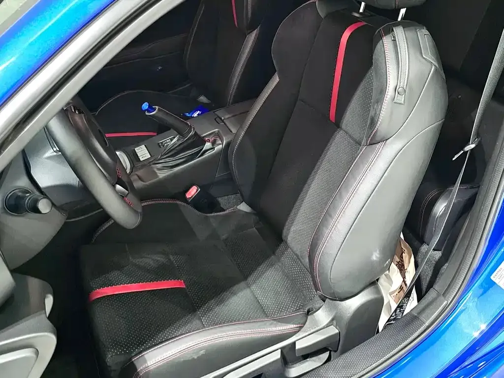 Subaru BRZ 2022 из CN, фото 2