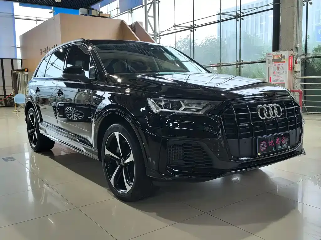 Audi Q7 — фото 8