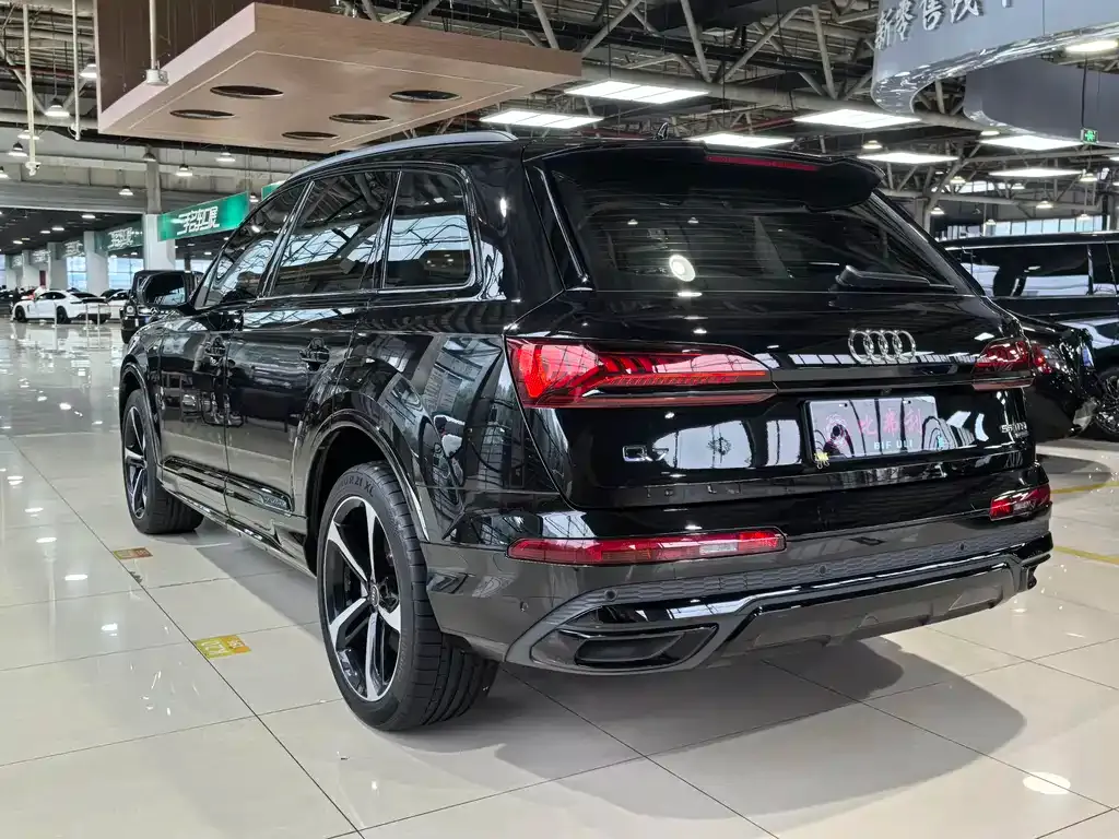 Audi Q7 — фото 2