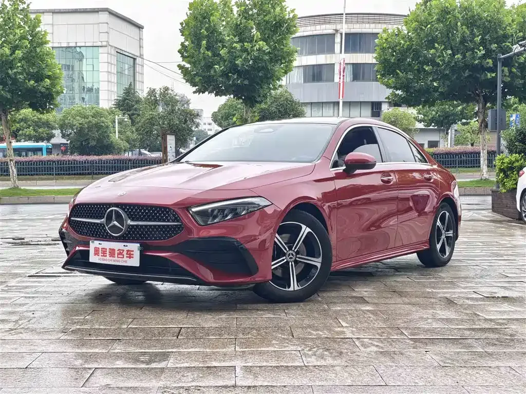 Mercedes-Benz A-Class — фото 1