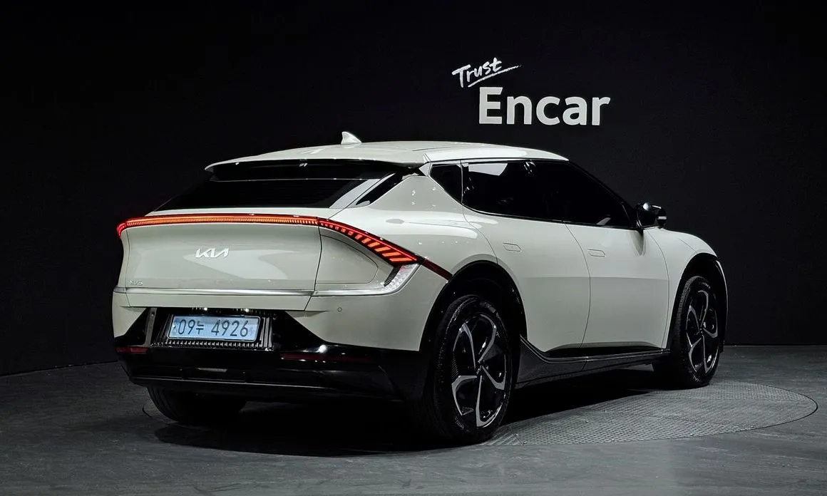 Kia EV6 — фото 2