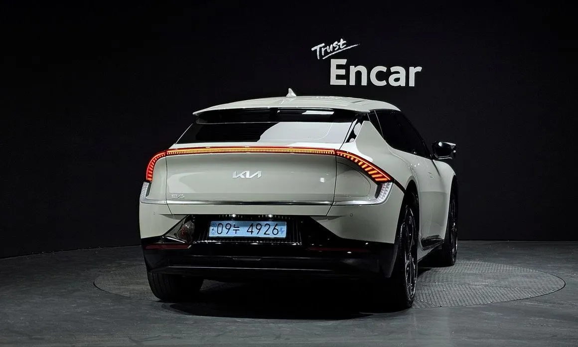 Kia EV6 — фото 7