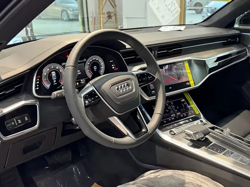 Audi A6L — фото 5