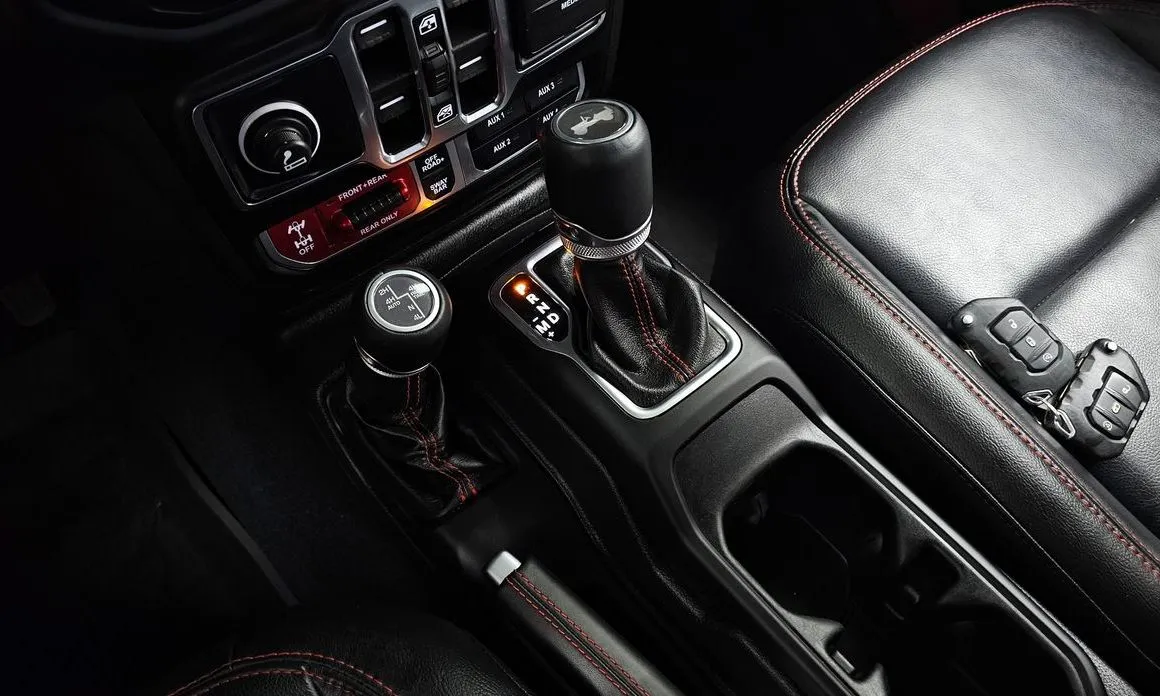 Jeep Wrangler 2022 из KR, фото 5