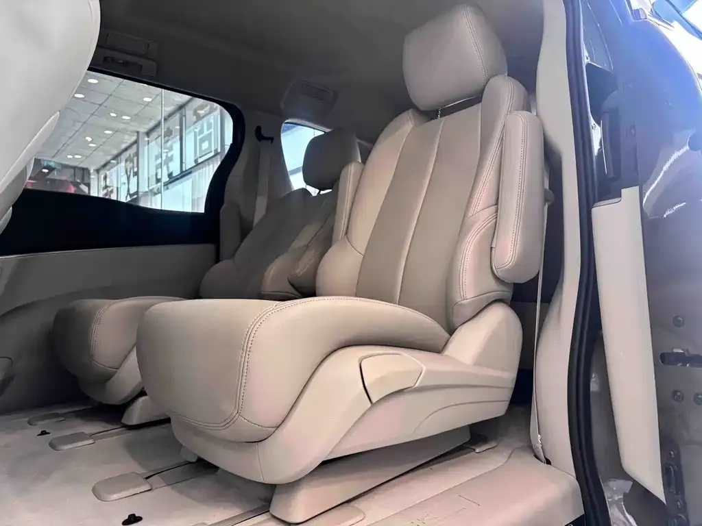 Buick GL8 — фото 3
