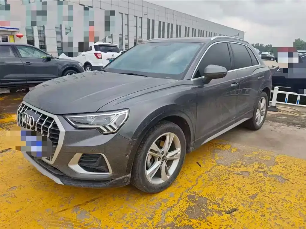 Audi Q3 — фото 1