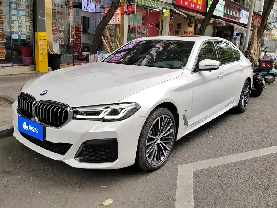 BMW 5 Series — фото 1