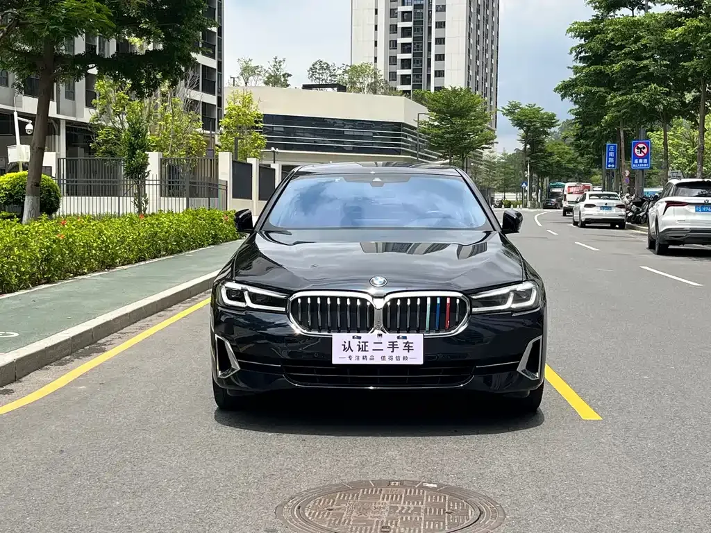 BMW 5 Series — фото 10