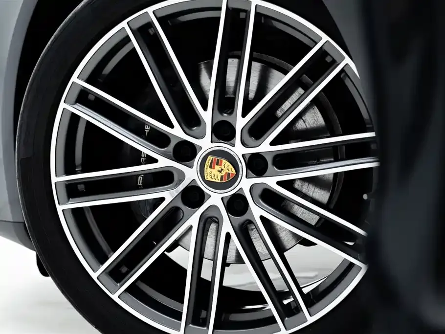Porsche Panamera — фото 10