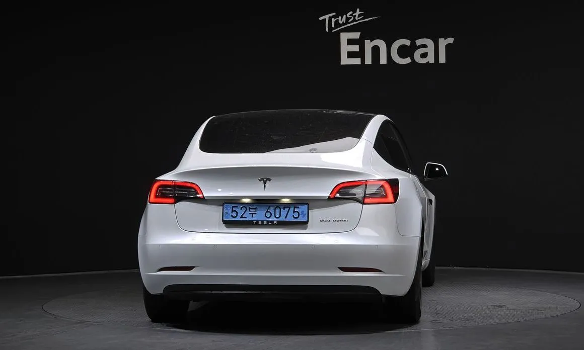 Tesla Model 3 — фото 4