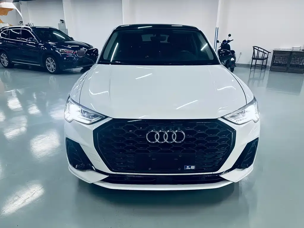 Audi Q3 Sportback 2022 из CN, фото 2