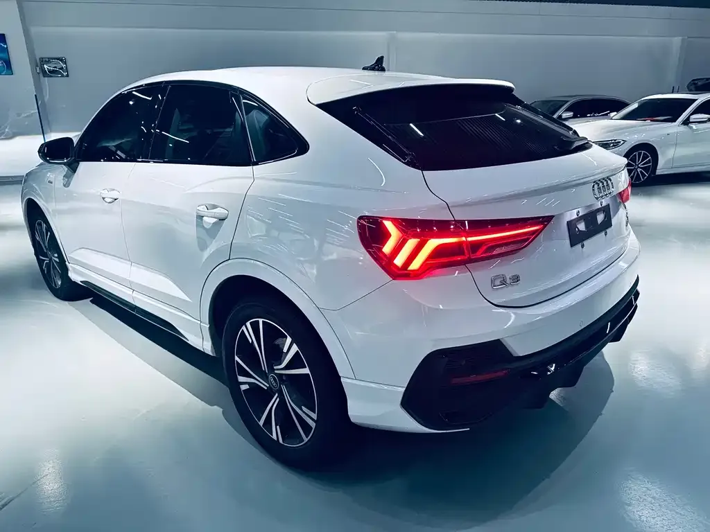 Audi Q3 Sportback 2022 из CN, фото 5
