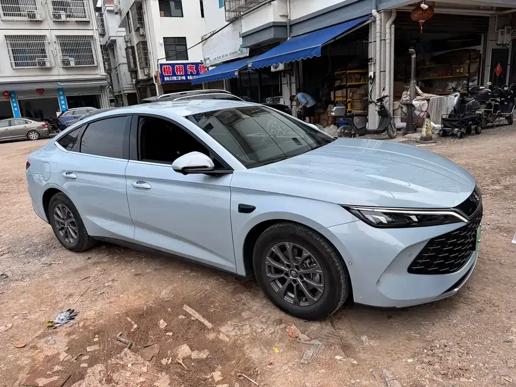 BYD Qin L — фото 4