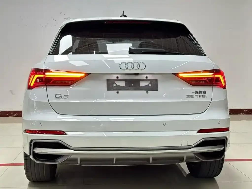 Audi Q3 — фото 6